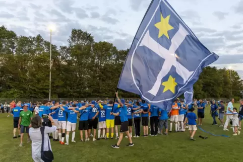 Die meisten Fans beim Entscheidungsspiel in Ludwigshafen waren aus Deidesheim.