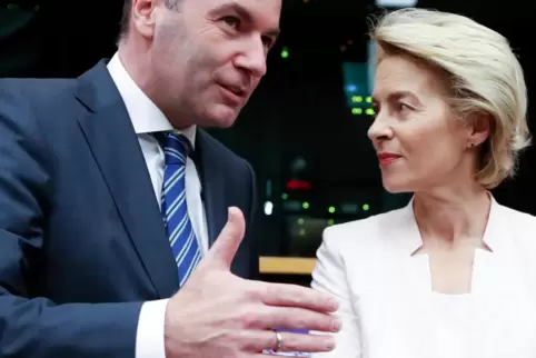 Parteikollegen, aber auch Gegenspieler: Manfred Weber, Vorsitzender der Europäischen Volkspartei (EVP), und Ursula von der Leyen