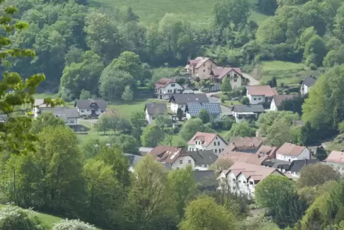 Photovoltaikanlagen sollen in Oberarnbach auf gemeindeeigene Gebäude.