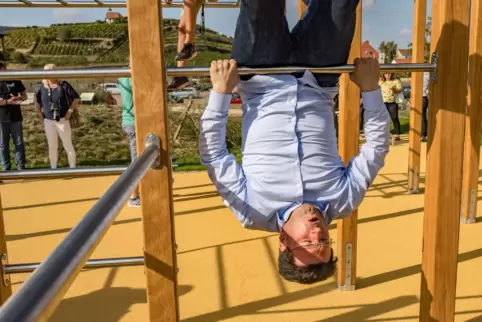 Geht auf das Jugendkomitee zurück: die Einrichtung der Calisthenics-Anlage an der Saline (mit Christoph Glogger). 