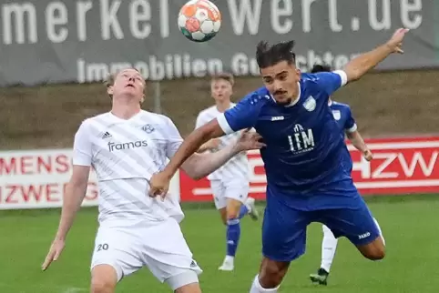 Künftig Teamkollegen: FKP-Stürmer Dennis Krob (links) und Edonart Leposhtaku.