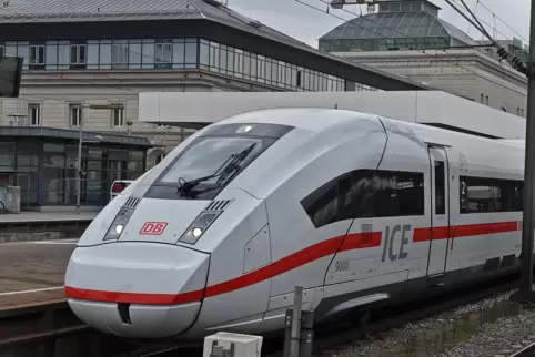 Von Mannheim (Foto) nach Frankfurt ist der ICE deutlich schneller als ein Regional-Express und die 10-Euro-Tickets sind auch deu