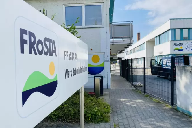 Frosta-Beschäftigte hoffen auf eine spürbare Anhebung der Löhne, um unter anderem die Inflation ausgleichen zu können. Frosta-Beschäftigte hoffen auf eine spürbare Anhebung der Löhne, um unter anderem die Inflation ausgleichen zu können.