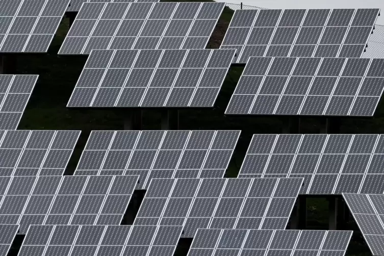 Tenneco will eigene Dachflächen mit Photovoltaik bestücken. 