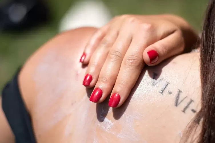 Vor allem die Haut braucht im Sommer Schutz.