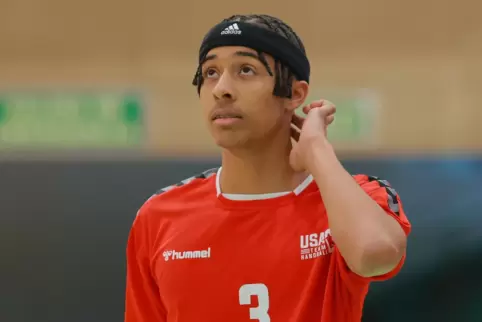 Evan Gordon vom SV 64 Zweibrücken spielt seit 2022 für die US-Junioren-Nationalmannschaft. Evan Gordon vom SV 64 Zweibrücken spielt seit 2022 für die US-Junioren-Nationalmannschaft.