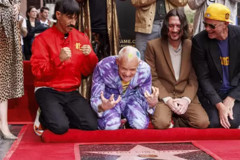 Große Nummer: Hier feiern die Red Hot Chili Peppers ihren Stern auf dem Walk of Fame in Hollywood. 