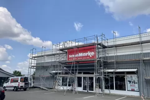 Auf Reno folgt Schuh-Marke in der Zweibrücker Straße. Im August soll die neue Filiale eröffnen. 