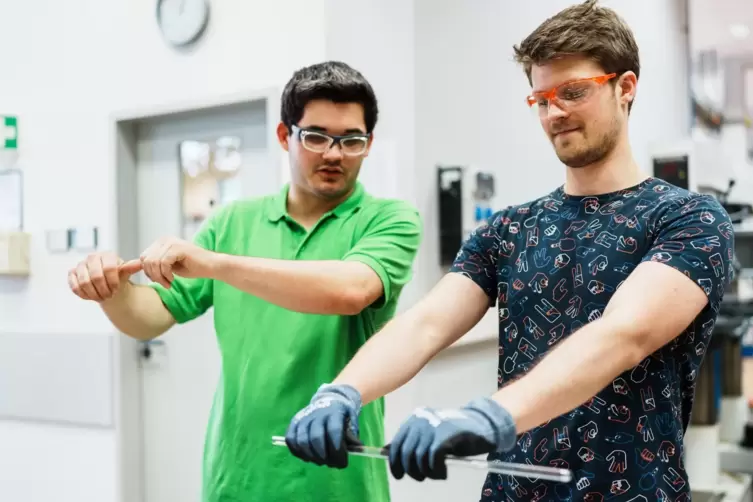 Chemikanten sind besonders gesucht. Auch Quereinsteiger sind willkommen.