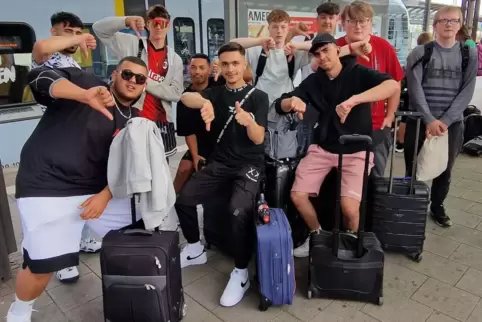 Ausfallende Züge und unklare Infos der Deutschen Bahn haben die Reisepläne der Pirmasenser Schüler über den Haufen geworfen.