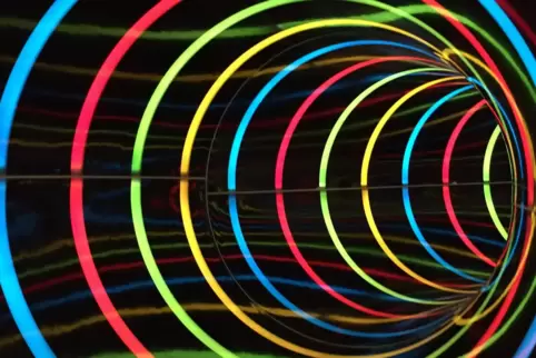 LED-Effekte und Musik: Die neue Rutsche soll bei den Badegästen für ein besonderes Erlebnis sorgen und auch energieeffizient sei