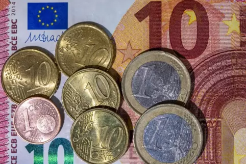 Im Januar soll der gesetzliche Mindestlohn auf 12,41 Euro steigen.