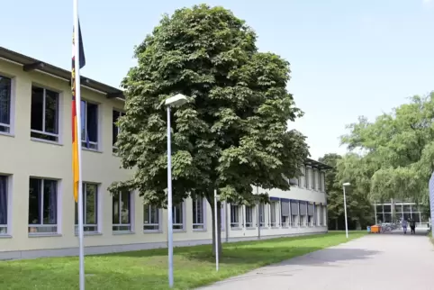 Die Bliesschule liegt im Stadtteil West.
