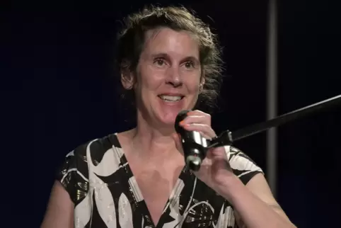 Einen wahren Kern hat der Roman „Lügen über meine Mutter“, verrät Daniela Dröscher im Kulturzentrum Das Haus.