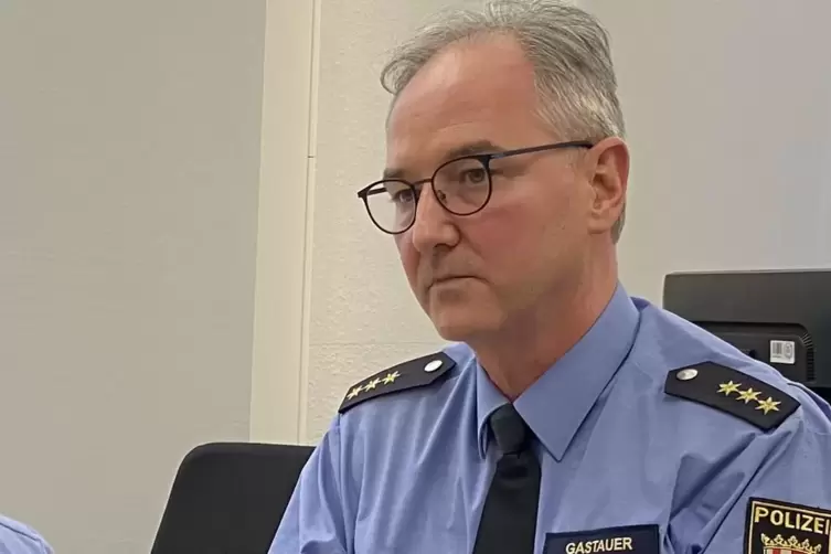 Weil Pr&auml;sident Michael Denne erkrankt ist, f&uuml;hrt derzeit Vizepr&auml;sident Christof Gastauer das Polizeipr&auml;sidium. 