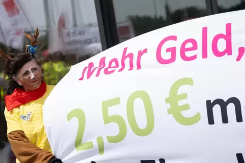 2,50 Euro pro Stunde mehr fordert Verdi für die Beschäftigten im Einzelhandel.
