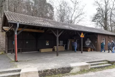 Bleibt vorerst leer: Die Hütte für den geplanten Waldkindergarten der Stadt.