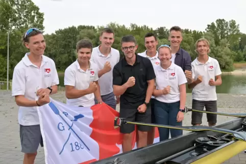 Überglücklich: von links Elias Fabian, Johann Dennhardt, Leon Gronbach, Tim Streib, Maximilian Brill, Anna Müsel, Ole Bartenbach