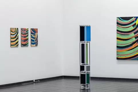 Die Arbeiten von Annegret Hoch und Siegfried Kreitner ergänzen einander. 