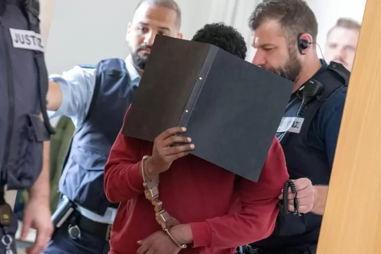 Der Angeklagte vor der Urteilsverk&uuml;ndung.