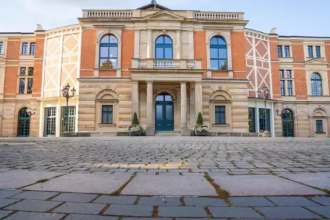 Das Festspielhaus in Bayreuth: Nirgendwo dauern Theaterabende länger. 