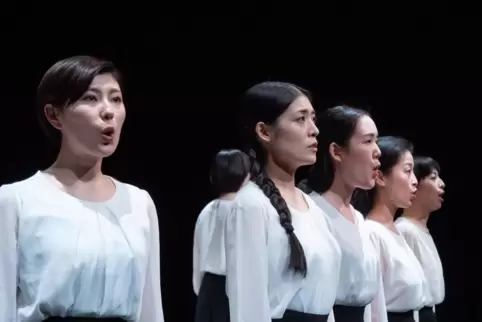 Satoko Ischiharas „Die Bakchen. Holstein-Milchkühe“.
