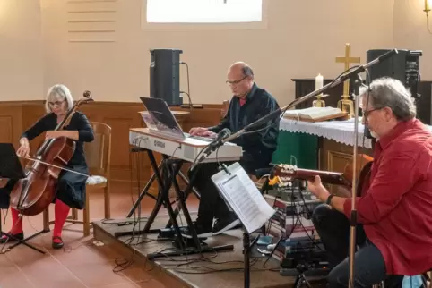 My Funny Cellotine gaben ihr Debütkonzert im Herbst 2021 bereits in der Evangelischen Kirche in Altenkirchen. 