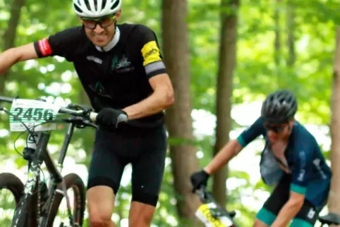 Jens Becker vom TV Lemberg (links) ist der Topfavorit auf die Wasgau-Gesamtwertung.