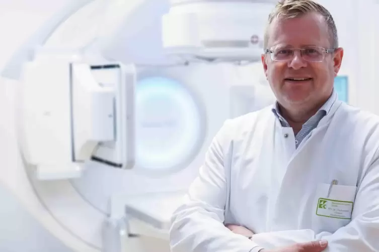 Leitet die Klinik f&uuml;r Strahlentherapie: Jochen Fleckenstein. 