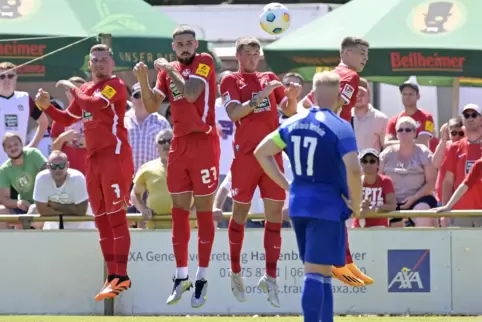 Beste Stimmung beim FCK-Fanspiel in Herxheim. 