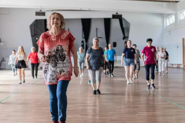 Lotte Daum gab beim &bdquo;Line Dance&ldquo; das Tempo vor.