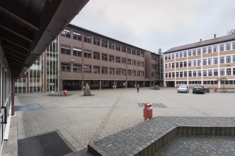 Schüler und Lehrer des Sickingen-Gymnasiums Landstuhl setzen sich gegen Diskriminierung und Rassismus ein. 