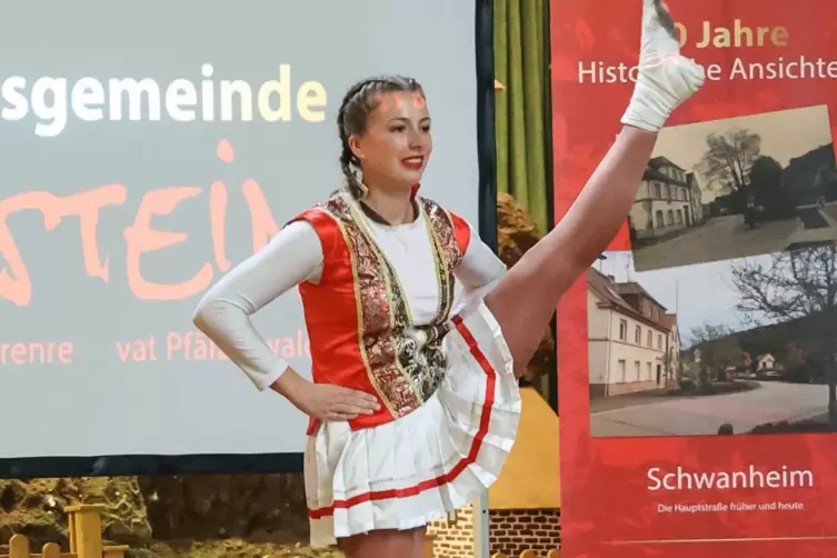 Tanzmariechen Judith Schöffel von den Needingsterzern in Hauenstein beschloss den Festakt mit einem Tanz.