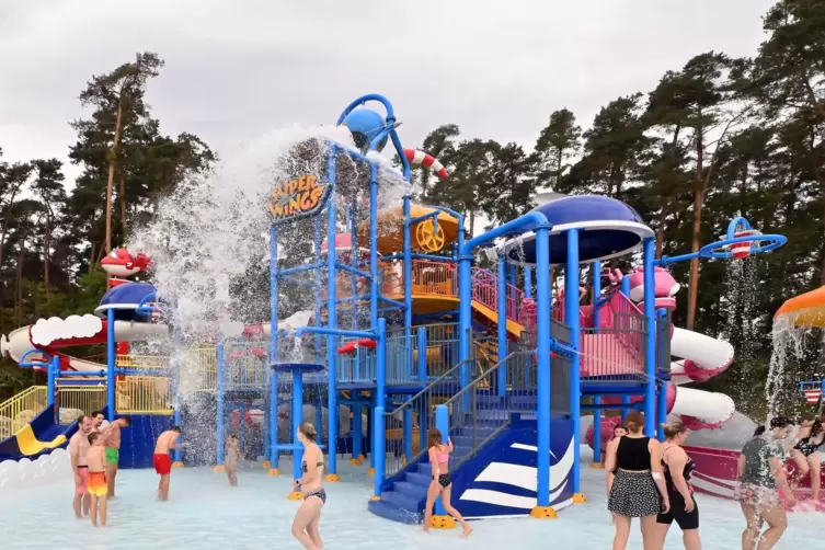 Spritziger Spaß: der neue Wasserspielplatz „Super Wings“. 