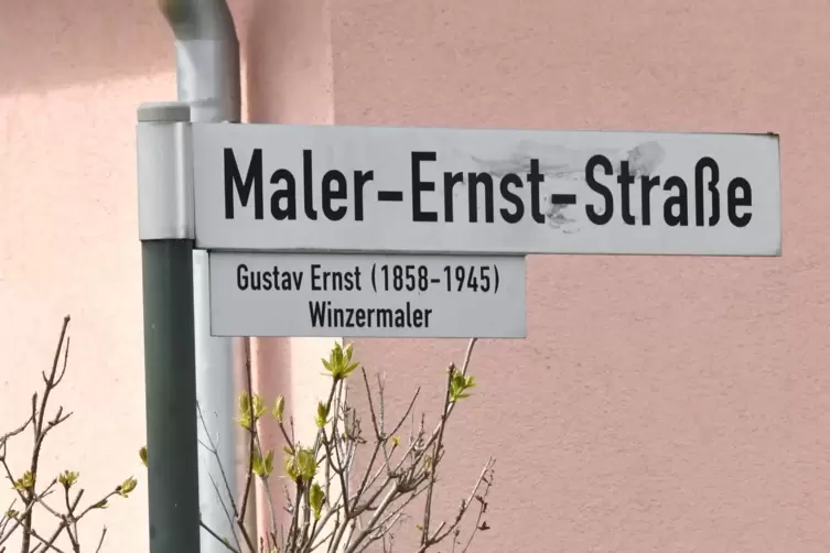 Mehr als 1500 B&uuml;rger haben sich mit ihren Unterschriften gegen die Umbenennung von Philipp-Fauth-Stra&szlig;e, Karl-R&auml;der-Allee und Ma