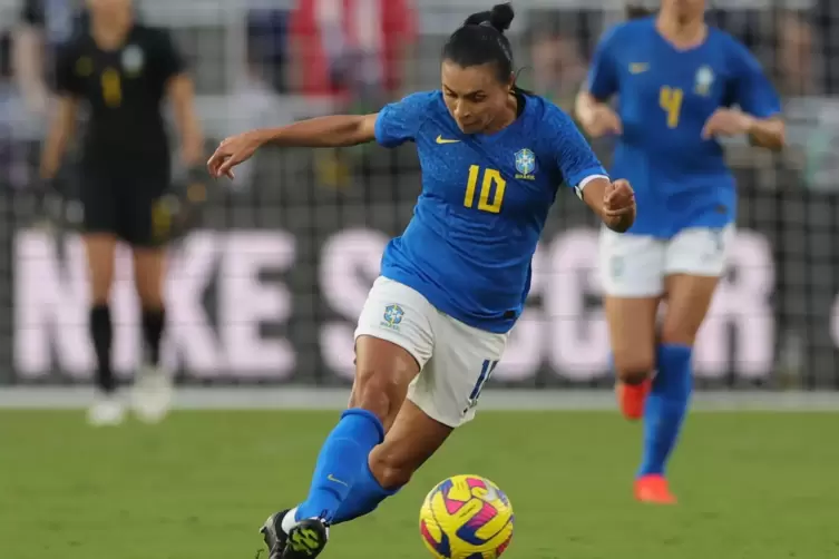Die sechsmalige Weltfu&szlig;ballerin Marta wartet immer noch auf den ersten WM-Triumph mit Brasilien. 