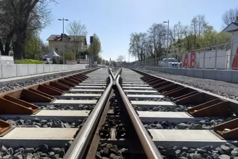 Geldsegen von der Bahn: Sie hat Grundstücke gekauft, die sie für ihren Kreuzungsbahnhof braucht. 