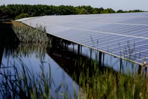 Nicht nur auf Dächern sollen mehr Photovoltaikanlagen installiert werden. 