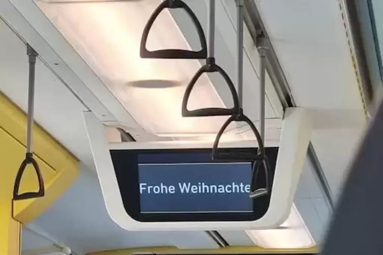 Der Zeit voraus: Monitor in der S-Bahn nach Mainz. 