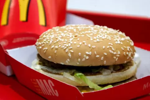 Seit 50 Jahren die gleiche Rezeptur: Der Big Mac gehört zu den beliebtesten Burgern von McDonald’s. 