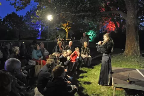 Veranstaltung beim Erzählfest 2019 im HPH-Garten.