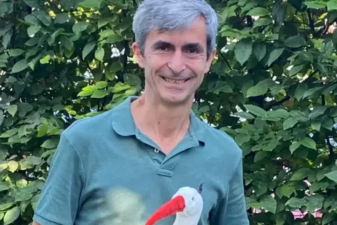 Gut gelaunt: Tilman Otto mit BI-Maskottchen David. 