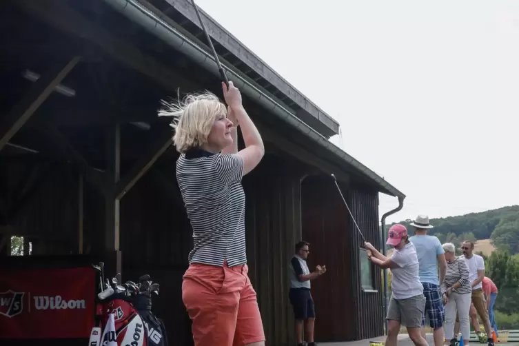 Auf der Driving Range beim Golfclub am Donnersberg