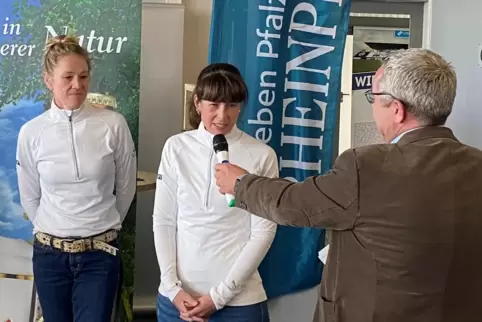 Bei der Sportlerwahl im vergangenen Jahr wurde sie von Uwe Renners, dem stellvertretenden Chefredakteur der RHEINPFALZ, intervie