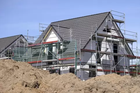 Der Bau von Einfamilienhäusern benötigt viel Fläche. Kandel soll mehr auf Mehrfamilienhäuser setzen. 