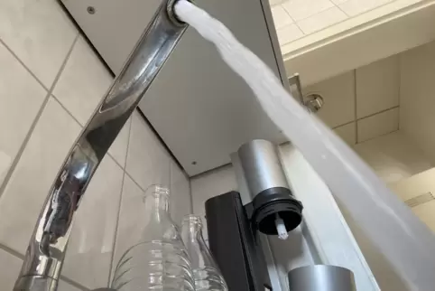 Der Chlorgeruch bleibt: Die Stadtwerke werden das Trinkwasser für Grünstadt und Teile der Verbandsgemeinde Leiningerland vorerst