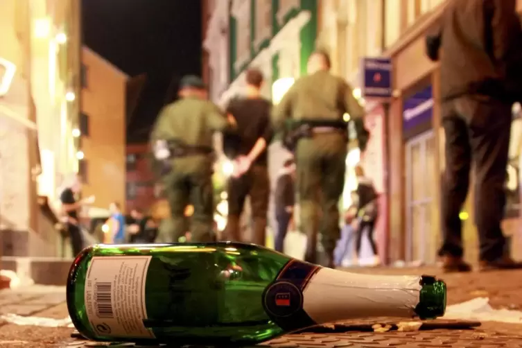  In Teilen der Stadt sollen Glasflaschen und Alkohol bald tabu sein. 