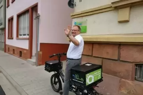 Andreas Schülke startet zur Testfahrt durch Landau.