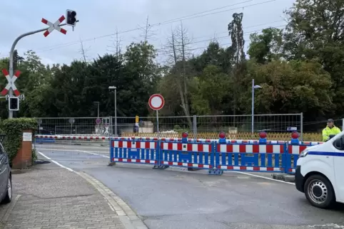 Am Freitag noch abgesperrt: Bahnübergang Mühlturmstraße.