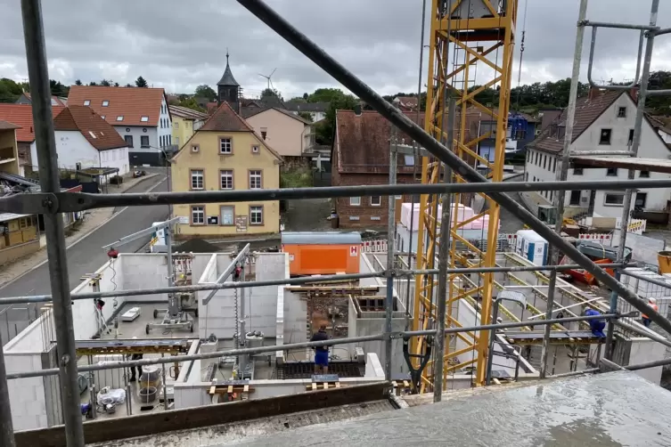 Sch&ouml;ne Aussicht: Von den beiden Penthousewohnungen im obersten Stockwerk l&auml;sst sich ein Teil des sogenannten Unterdorfes &uuml;berbli